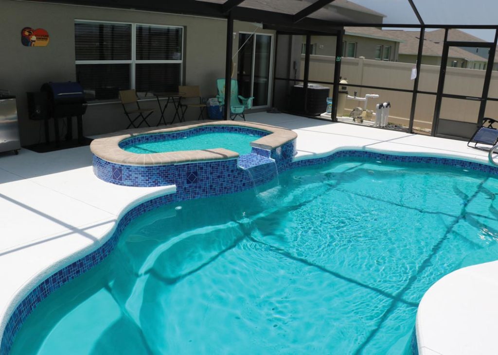 Wichita Pools - Latham Fiberglass Pools - Bermuda - 2